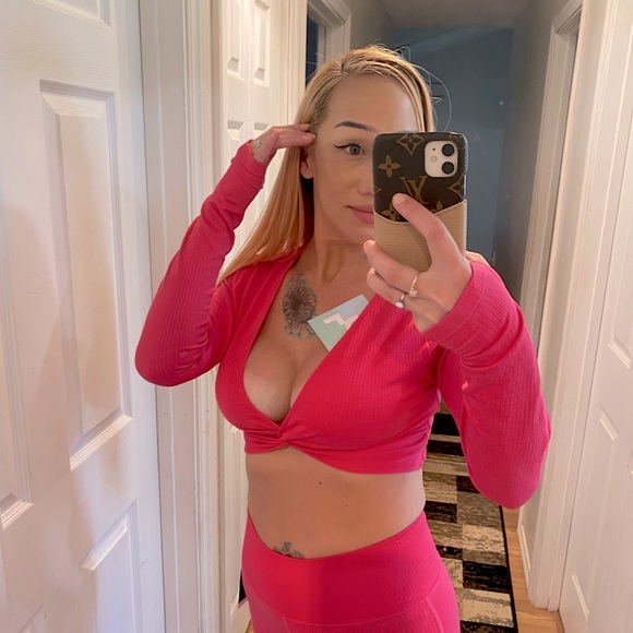 🩰 Ballet Core Pilates PINK long sleeve top size Medium NWT - Picture 4 of 15